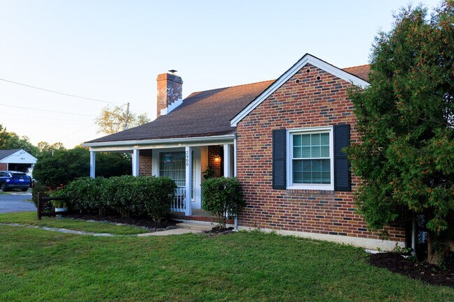 Foto del edificio - 2900 Cub Hill Rd