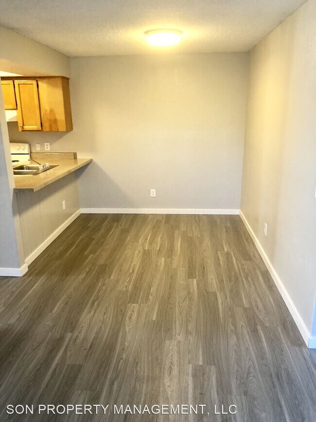 Foto del edificio - 930-944 N Benton Ave