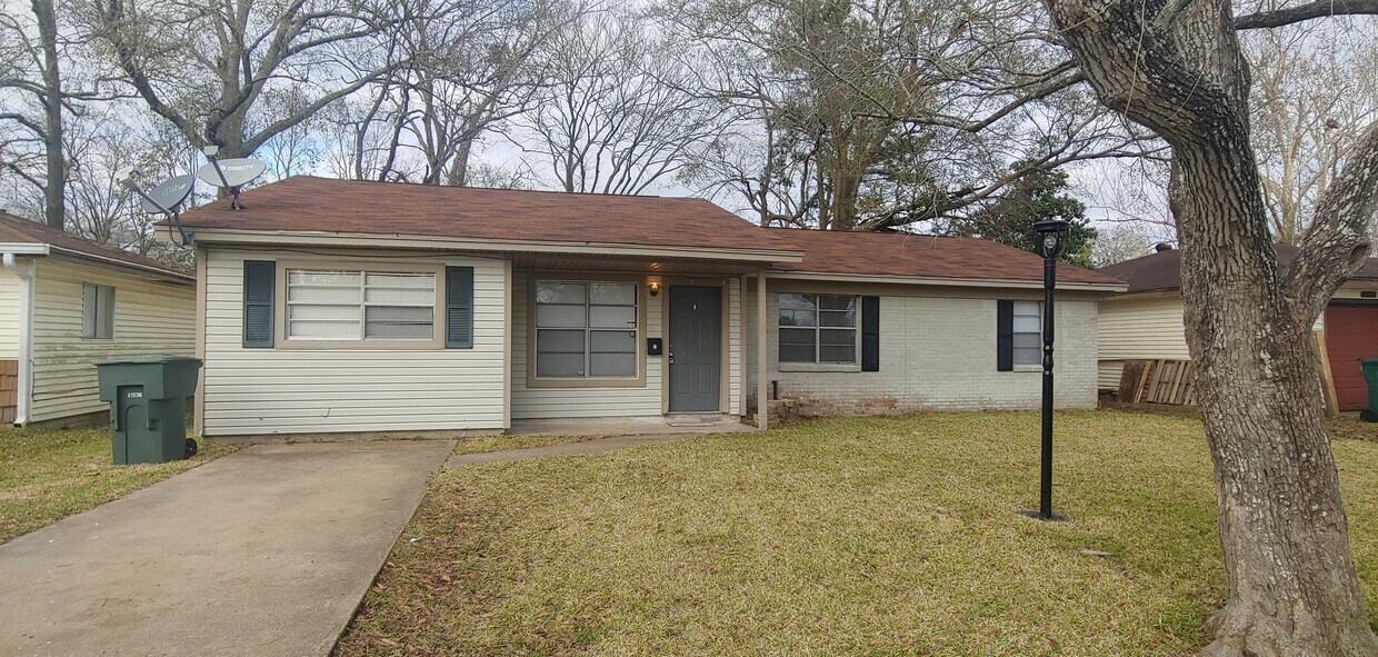 9330 Gardner St, Beaumont, TX 77707 House Rental in Beaumont, TX