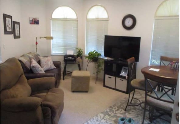 Living room - 1072 Echo Dr
