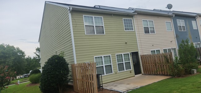Building Photo - 7039 Chara Ln SW