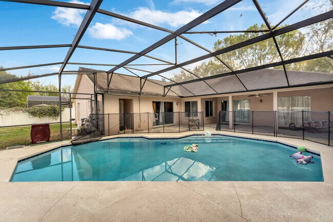 Foto del edificio - 1432 Saddleridge Dr