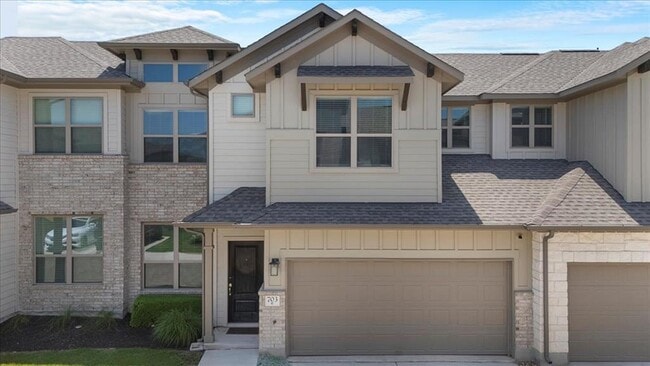 Building Photo - 2500 Forest Creek Dr