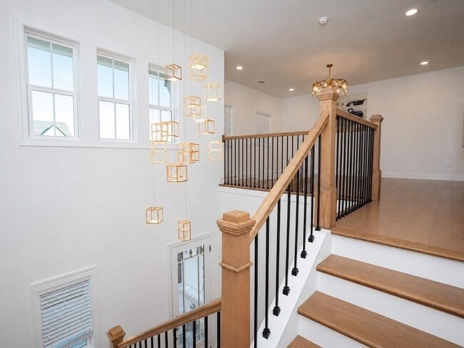 Building Photo - 6725 Dahlgren Ct