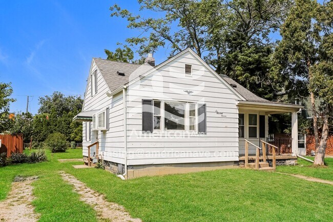 Foto del edificio - 611 W Wayne St