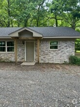Building Photo - 3916 Dogwood Ln