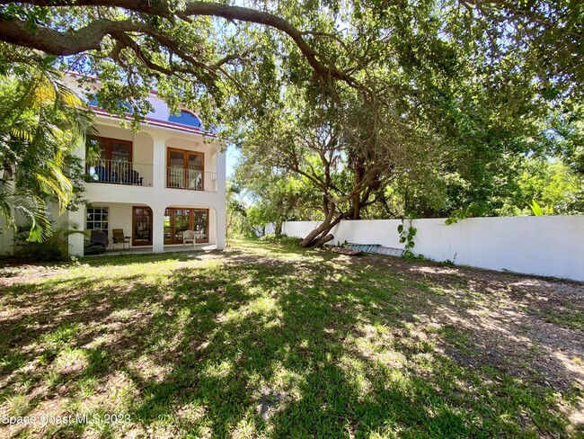 Building Photo - 1716 St Djorge Ct