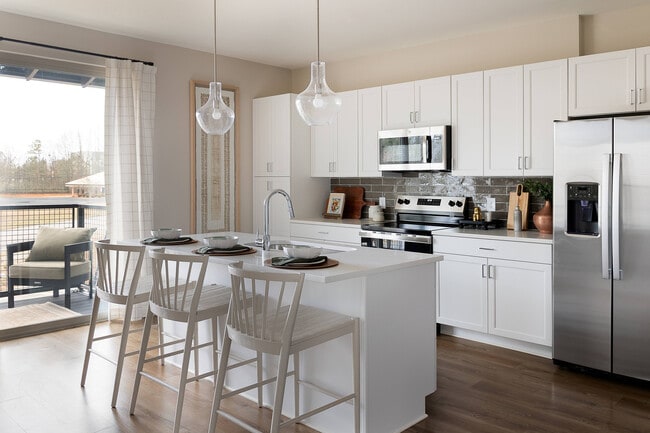 Photo - Livano Oakwood Apartments