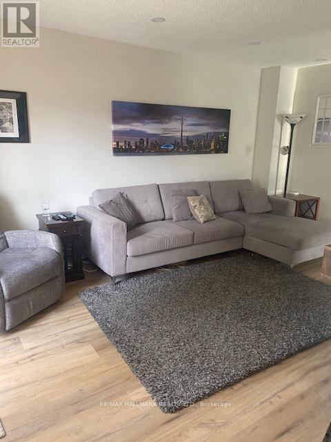 Building Photo - 15 Guildwood Pkwy