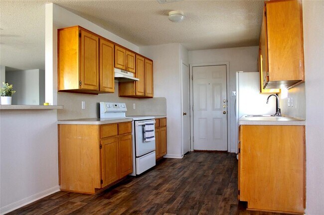 Building Photo - 4302 Janelle Dr