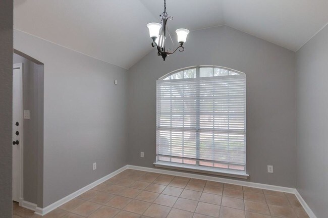 Building Photo - 752 Fox Run Trail