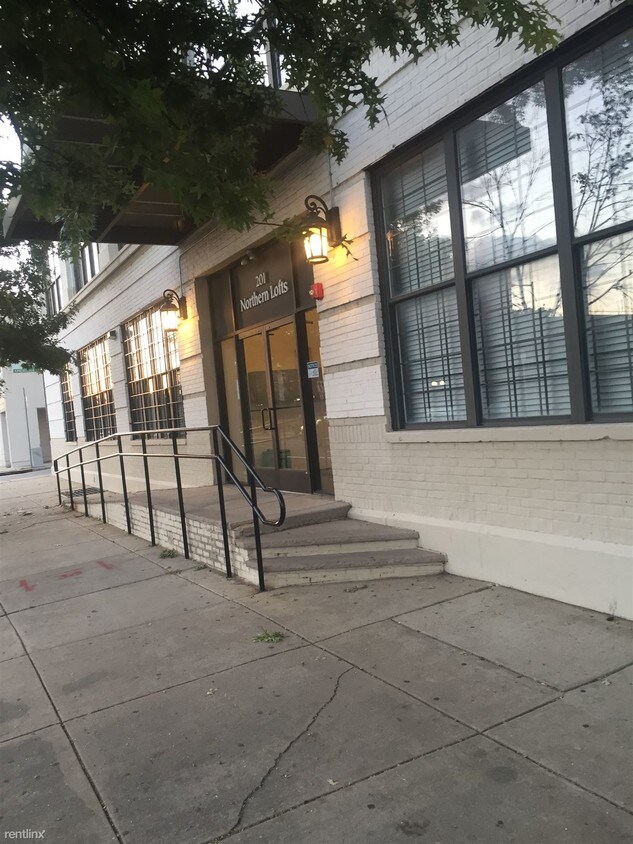 2 br, 2 bath - 201 Spring Garden St - 2 br, 2 bath  - 201 Spring Garden St