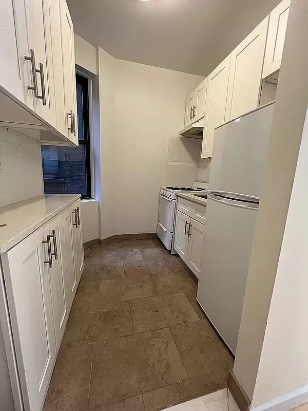 Building Photo - 241 Henry Street