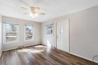 Building Photo - 1535 Huntington Rd