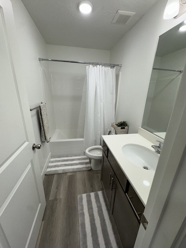 Building Photo - 5756 S Russet Sun Dr