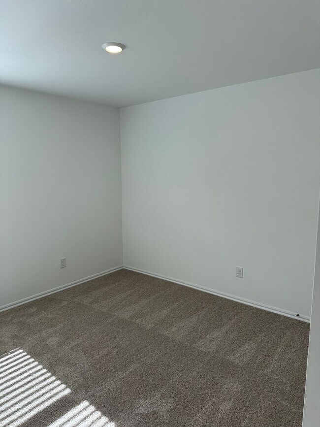 Foto del edificio - *50% off First Month's Rent + NO HIDDEN FEES!* BRAND NEW Four Bedroom | Two Bathroom Home in Purcell