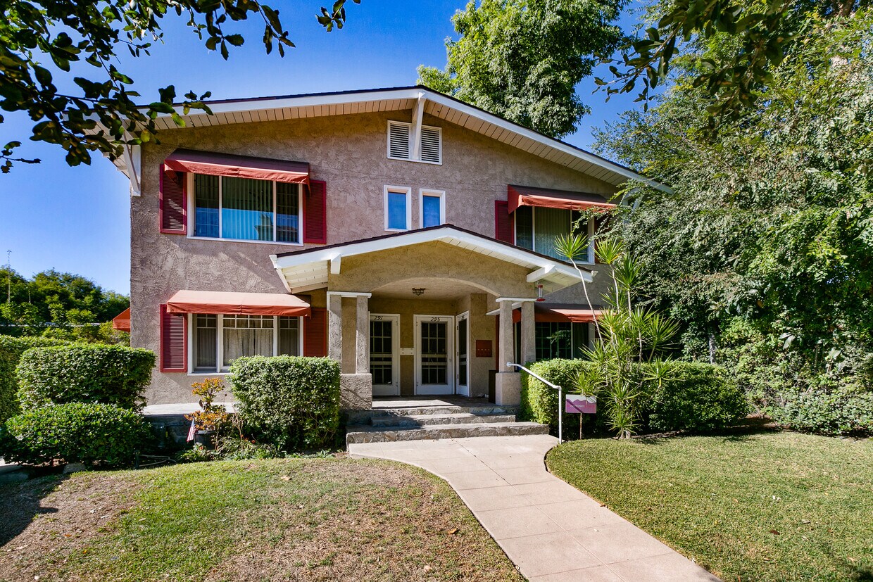 295 N Hudson Ave, Pasadena, CA 91101 Townhome Rentals in Pasadena CA