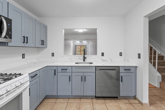 Building Photo - 14413 Long Green Dr