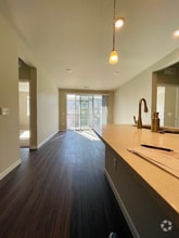 Building Photo - 420 E Fremont Pl