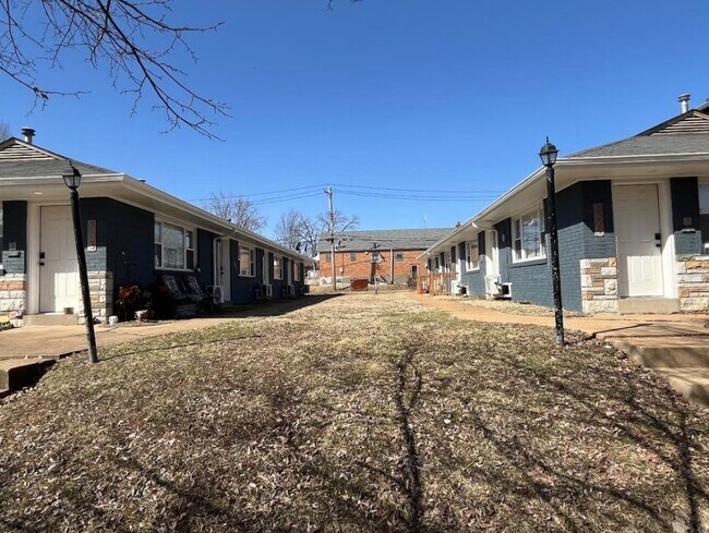 Foto del edificio - 3329 Lawn Ave