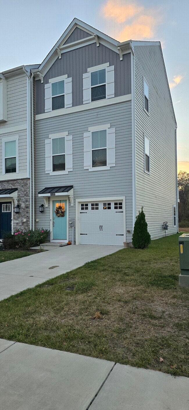 Building Photo - 35169 Wright Way