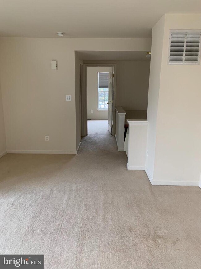 Building Photo - 9838 Maitland Loop