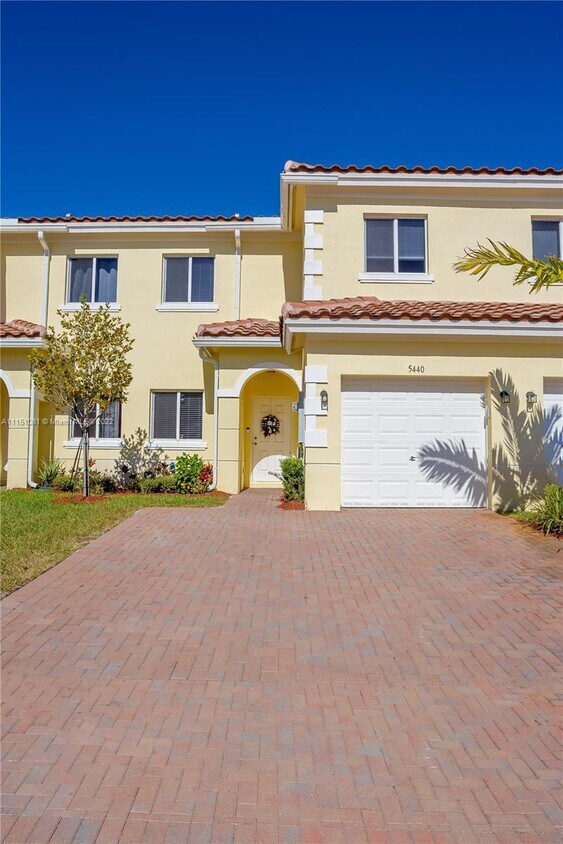 Primary Photo - 5440 SW 13th St