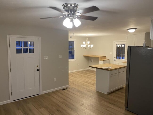 Foto del edificio - 3950 Briargate Ave