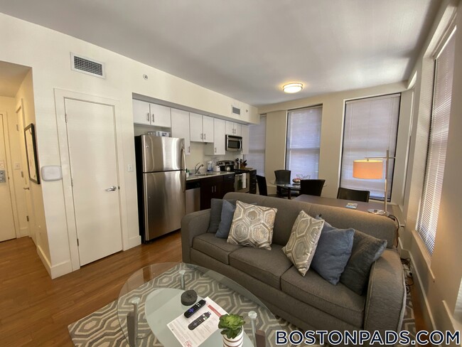 Building Photo - 8 Winter Pl