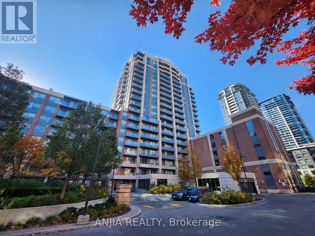 Building Photo - 18 Uptown Dr