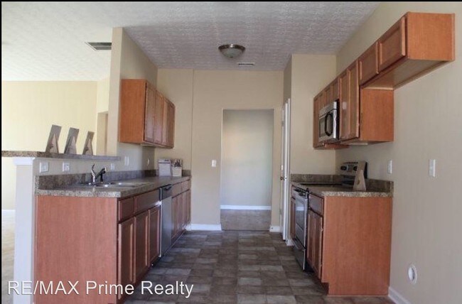 Building Photo - 5 br, 3 bath House - 319 Irish Lane