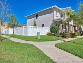 Building Photo - 2758 Avalon Way