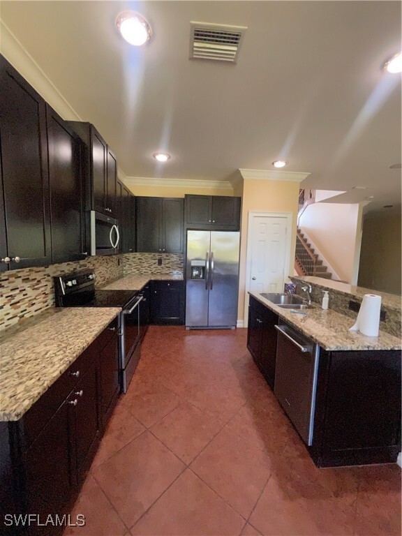 Building Photo - 2427 Ashbury Cir