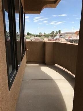 Foto del edificio - Upgraded Eldorado Condo - End Unit