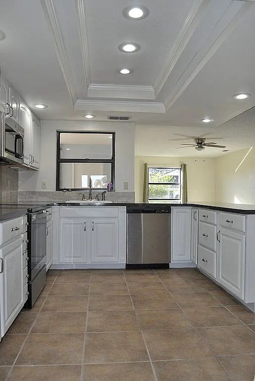 Foto del edificio - 721 Elkhorn Rd