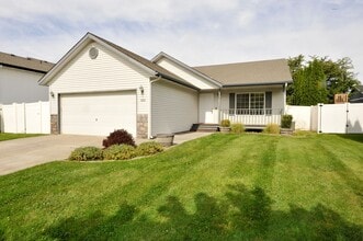 Building Photo - 7682 N Joanna Dr