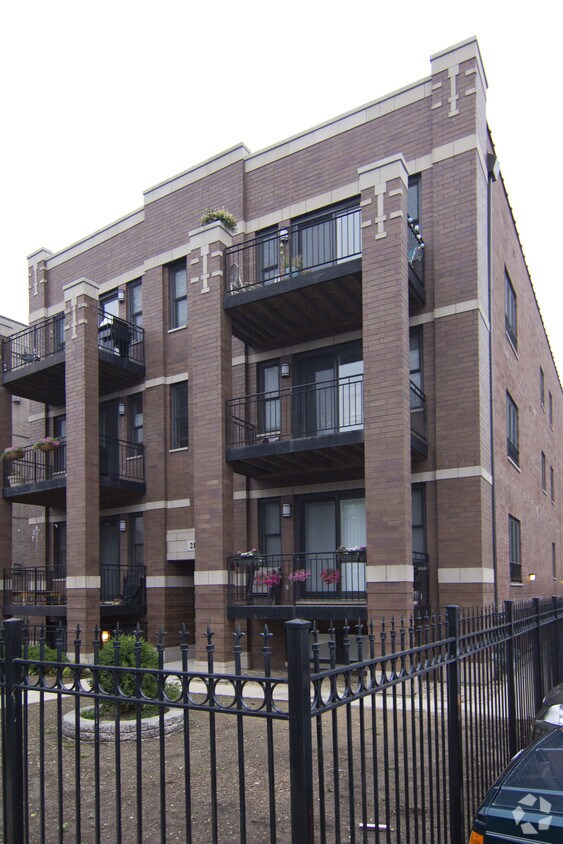 Foto del edificio - 2130 W Touhy Ave