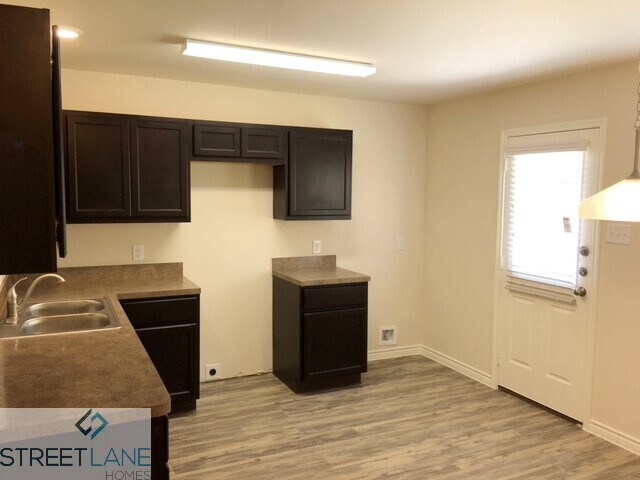 Foto del edificio - Now offering 1-month free!