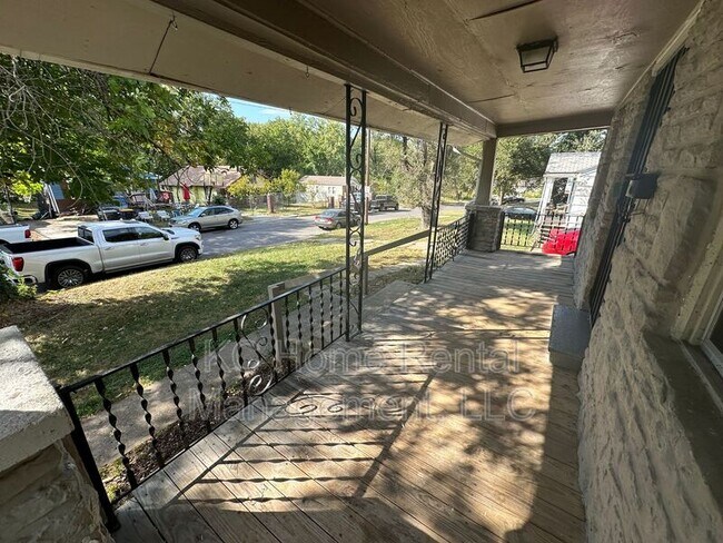 Foto del edificio - 6947 College Ave