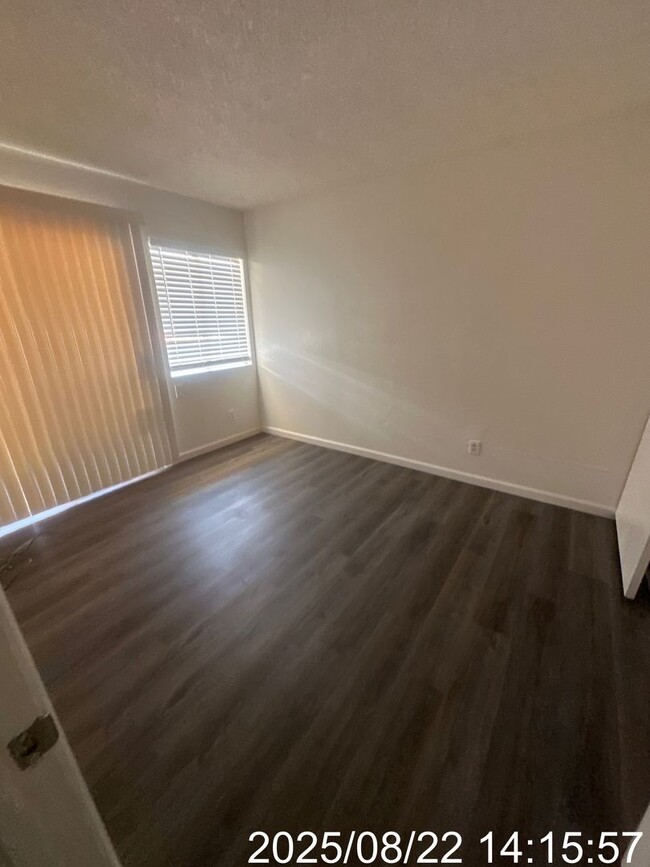 Building Photo - 905 Karma Ct