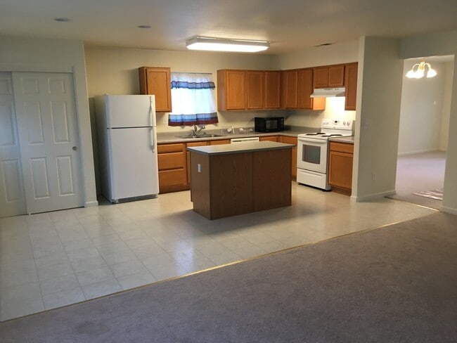 Building Photo - 2644 Sunray Dr