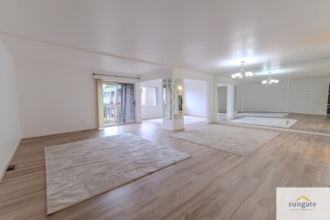 Building Photo - 35 Stonehenge Cir