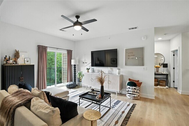 Foto del edificio - 2500 Longview St