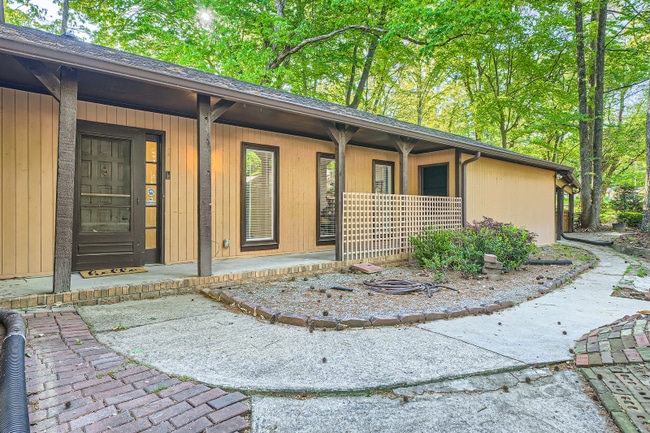 Foto del edificio - 466 Raven Springs Trail