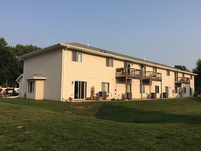 Fifth Street Apartments & Townhouses Apartments in Hartford, SD