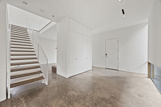Foto del edificio - 2223 Annex Ave