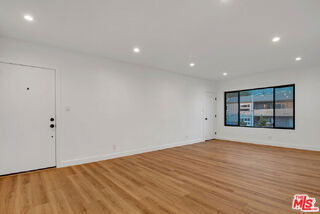 Foto del edificio - 950 Havenhurst Dr