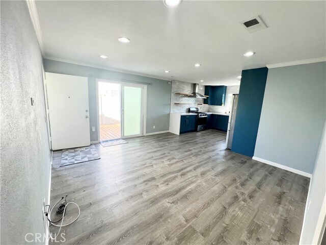 Foto del edificio - 8639 Summerdale Rd
