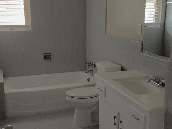 Foto del edificio - Spacious 3 bedroom 2 bath home