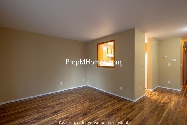 Building Photo - 15452 SW Donna Ct